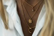 4 Tips Memilih Kalung Sesuai Bentuk Leher Busana agar Elegan