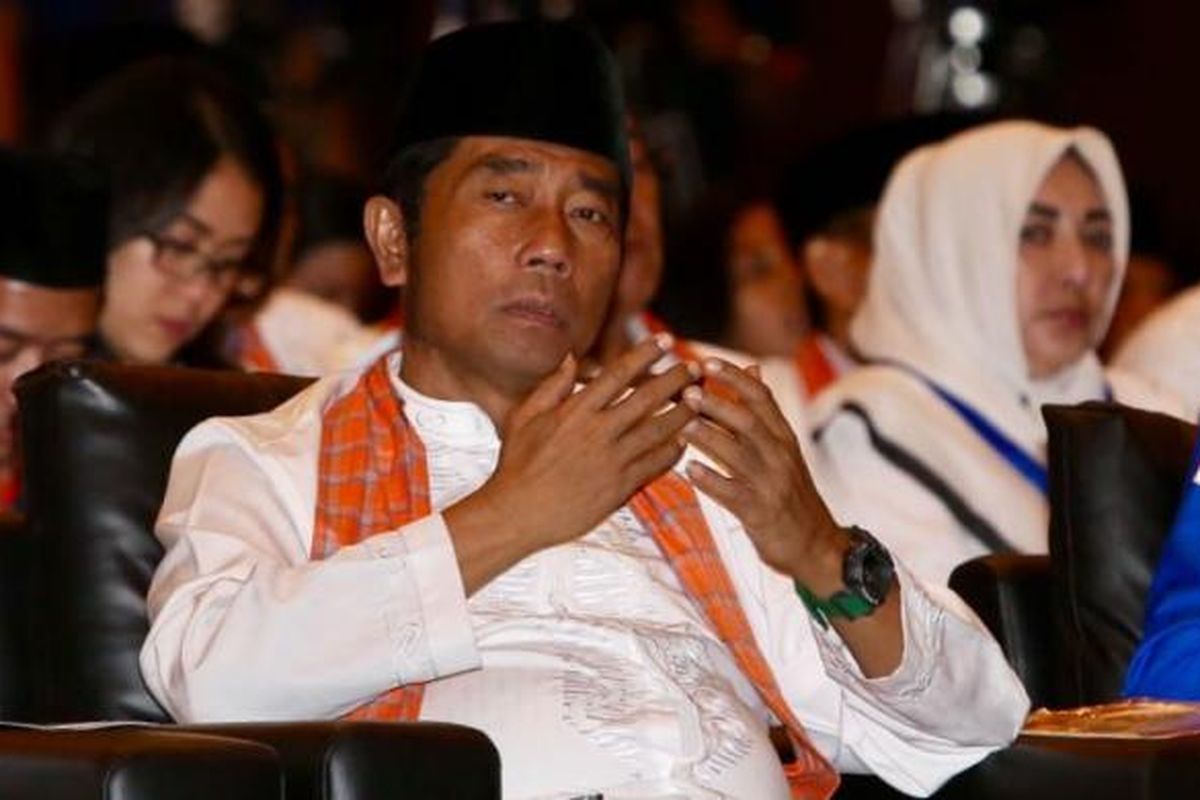 Politikus PPP, Abraham Lunggana alias Lulung, menghadiri pengundian nomor urut cagub-cawagub DKI Jakarta, di JIExpo Kemayoran, Jakarta Pusat, Selasa (25/10/2016). Ia mendukung Agus Yudhoyono-Sylviana Murni.