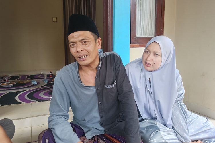 Ustad Zulpadli Harahap, pimpinan Majelis Taklim Asohibiyya yang bangunannya ambruk di wilayah Ciomas, Kabupaten Bogor