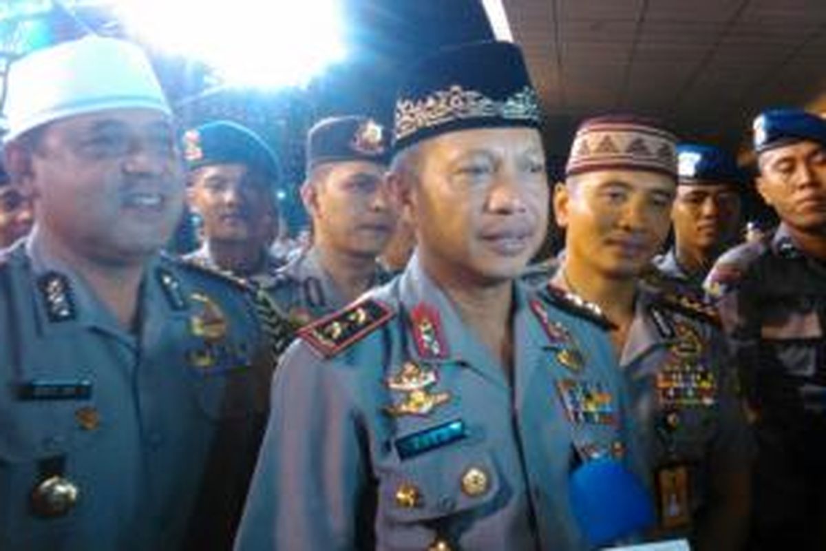 Kapolda Metro Jaya, Inspektur Jenderal Tito Karnavian, saat mengunjungi kawasan pelabuhan Muara Baru, Tanjung Priok, Jakarta Utara, Kamis (25/6/2015) malam.