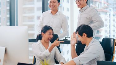 Data Tenaga Kerja AS Lebih Baik dari Perkiraan, Sektor Kesehatan dan Konstruksi Jadi Penopang