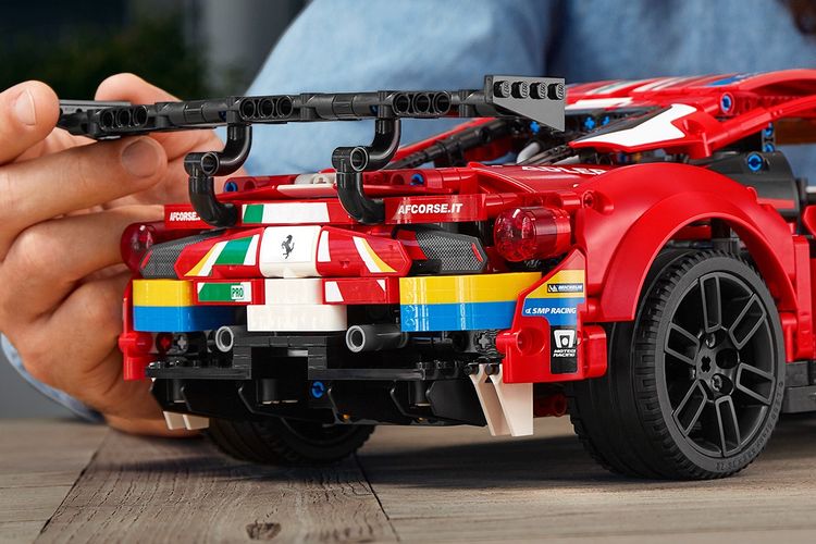 Lego Technic Ferrari 488 GTE AF Corse # 51