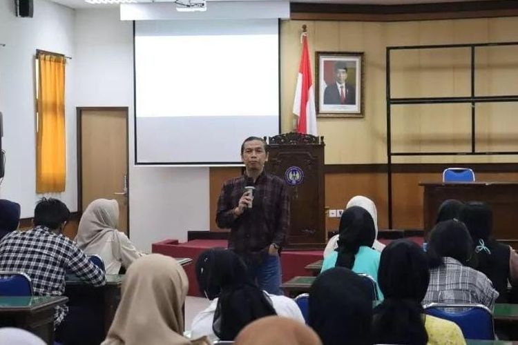 Ketua Bawaslu Kabupaten Bantul Didik Joko Nugroho, S.Ant., M.IP., pada kuliah umum di Universitas Negeri Yogyakarta (UNY).