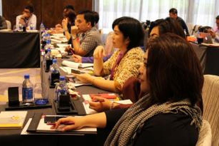 Peserta diskusi sesi pertama 'Binus Industry Partnership Program (BIPP) 2015' yang digelar Binus University di Hongkong, Rabu (12/11/2015). Diskusi tersebut menghadirkan 30 perwakilan perusahaan di level manajer bidang sumber daya manusia dari Indonesia

