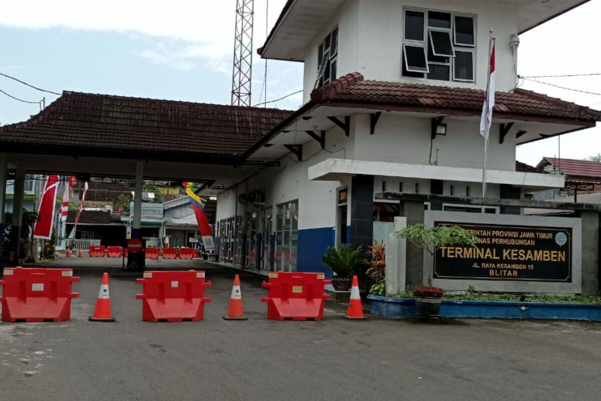 Terminal Kesamben di Kabupaten Blitar tutup selama dua pekan menyusul terjadinya penularan Covid-19 di antara petugasnya, Kamis (5/8/2021)