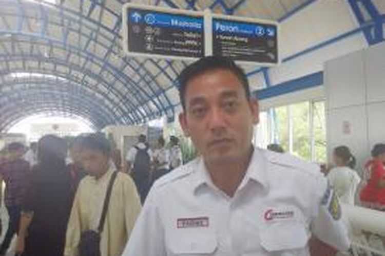 Direktur Utama PT KCJ Muhammad Fadhil disela-sela peresmian pengoperasian jalur ganda lintas Duri - Tangerang, pada Senin (6/7/2015) siang di Stasiun Palmerah