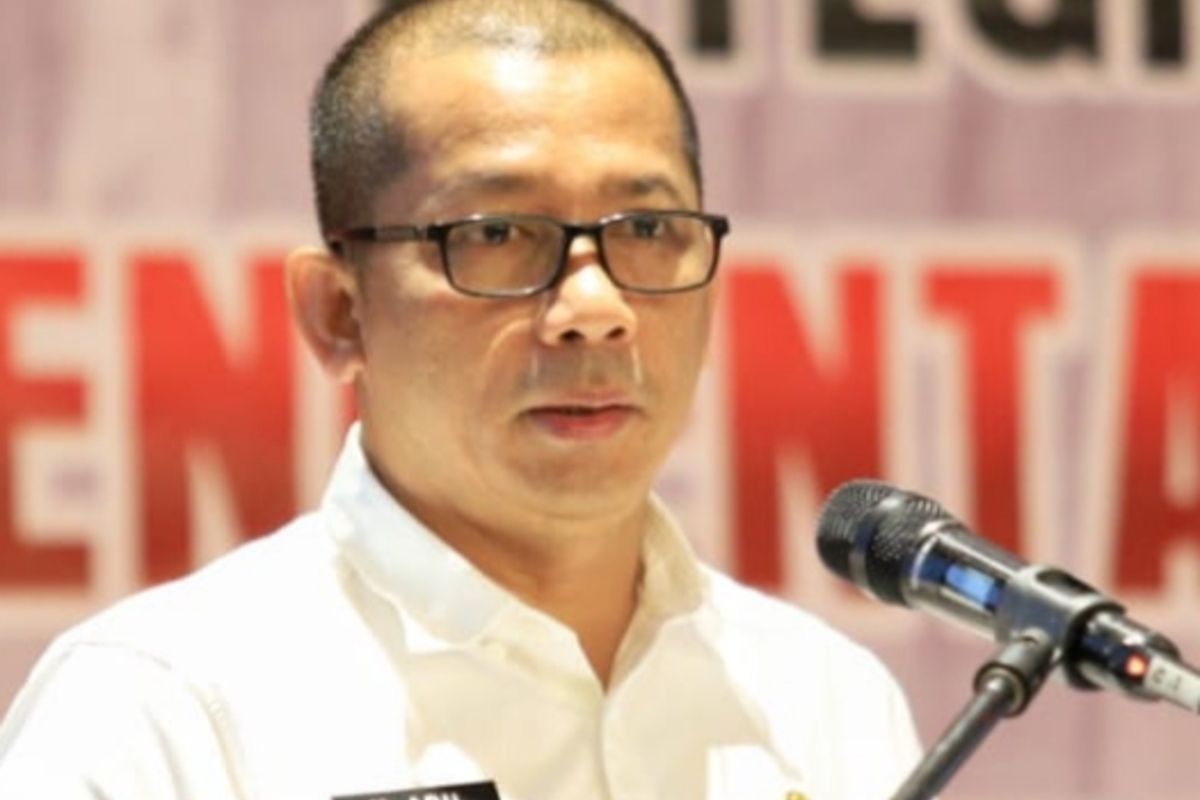 Bupati Kepulauan Meranti, Muhammad Adil.