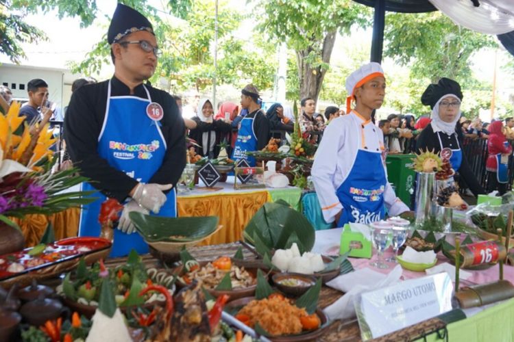 Peserta Festival Banyuwangi Kuliner, Rabu (12/4/2017).