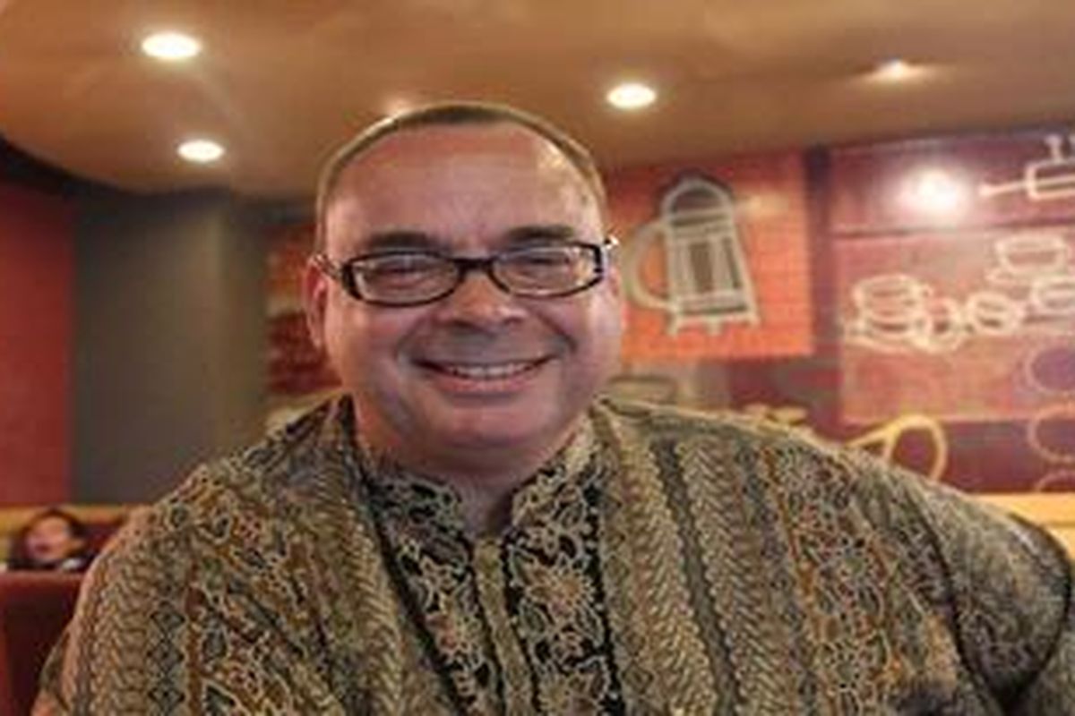 Charles Brookfield, President dan CEO Aston International