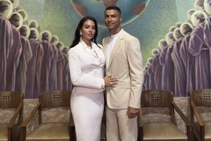 Georgina Rodríguez Pakai Setelan Gucci dan Perhiasan Seharga Rp 891 Miliar Saat Menikah dengan Cristiano Ronaldo