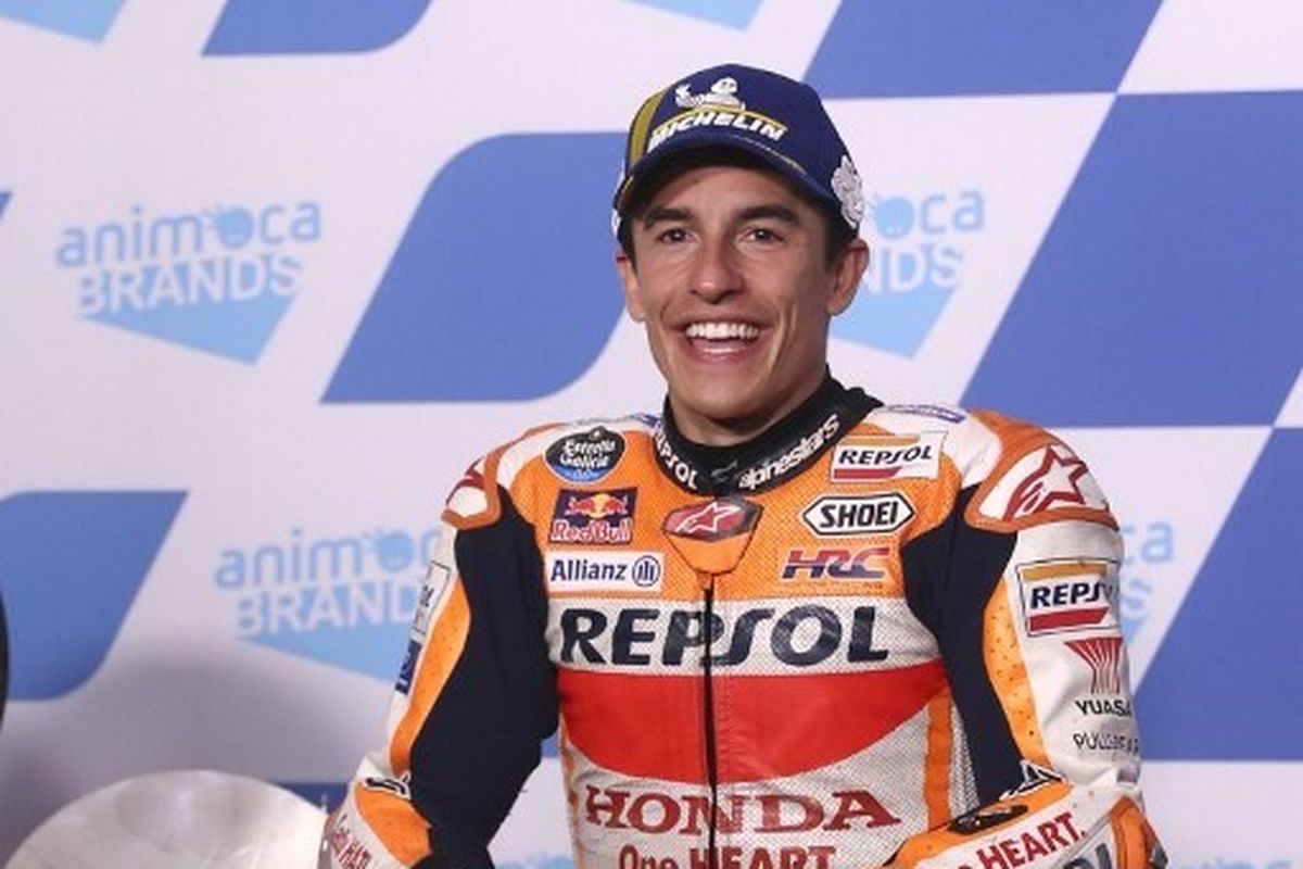 Pebalap Repsol Honda Marc Marquez berbicara dalam sesi konferensi pers setelah balapan MotoGP Australia, 16 Oktober 2022.