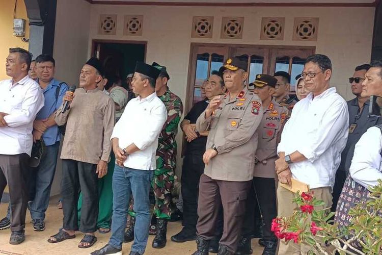 Menteri Investasi/ Kepala Badan Koordinasi Penanaman Modal (BKPM) RI Bahlil Lahadalia akhirnya mengakomodir permintaan warga yang tidak mau direlokasi sepihak ke Pulau Galang, Batam, Kepulauan Riau (Kepri).