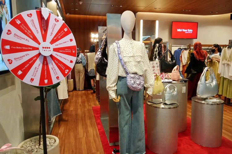 Destinasi fesyen yang mengusung Japanese Sensibility dalam lini pakaian, Bobo Tokyo, mengumumkan pembukaan kembali toko di Pondok Indah Mall 2 (PIM2).