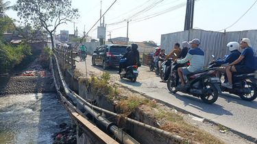 Jembatan CBL Rusak Parah Lebih dari 10 Tahun, Warga Khawatir Ambles Saat Macet