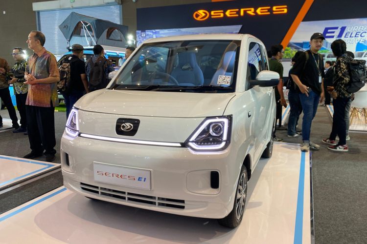 PT Sokonindo Automobile membawa dua merek andalannya yakni DFSK dan Seres di PEVS 2024.