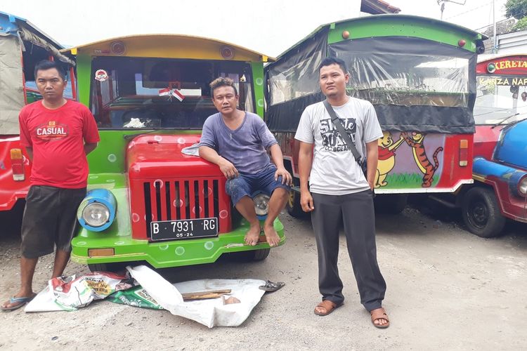 Para pemilik sekaligus sopir odong-odong menolak aturan larangan operasional di DKI Jakarta, Jumat (25/10/2019).