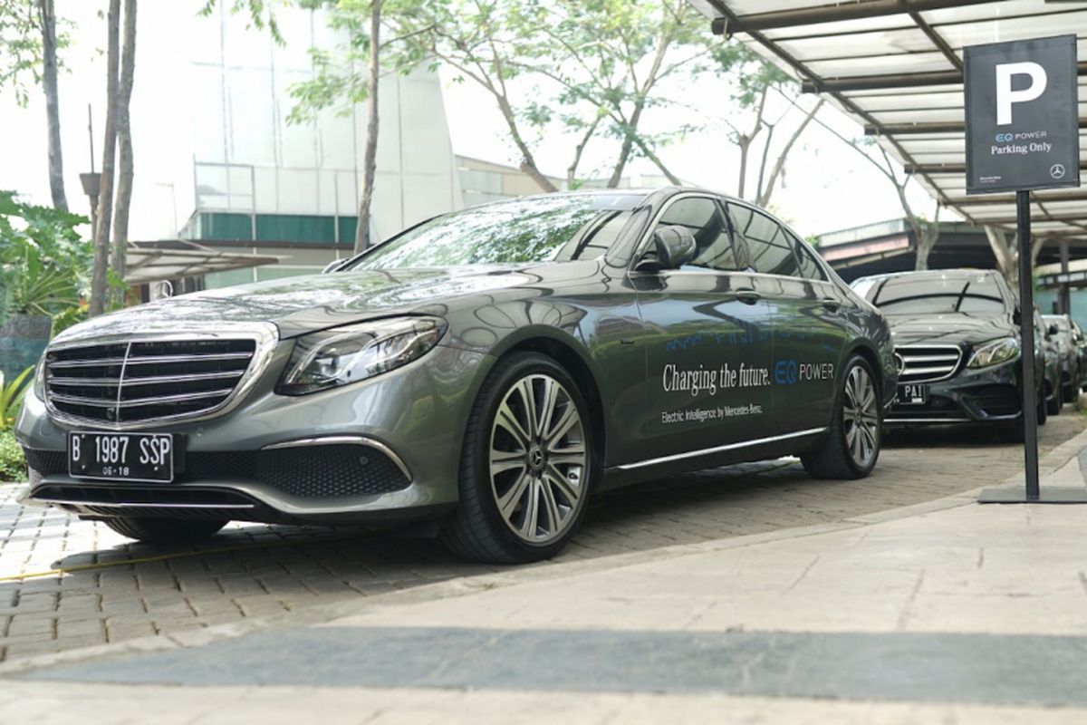 Plug-in hybrid Mercedes-Benz E350e.