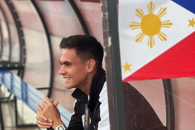 Pemain timnas Filipina yang berkarier bersama Persita di Liga Indonesia, Christian Rontini.