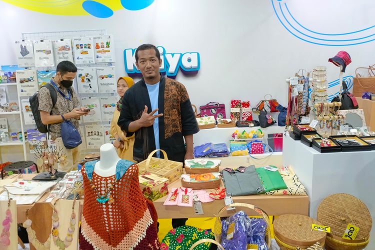 Jefri Galery Bambu pada acara Bazar UMKM Untuk Indonesia 2023 di Basement Sarinah pada Jum'at (22/9/2023)