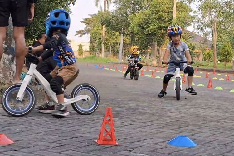 Latihan Pushbike Ganti Kebiasaan Anak Main Gadget Saat Libur Sekolah di Bangkalan