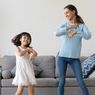 15 Tips Praktis Orangtua Dampingi Anak Bermain di Rumah