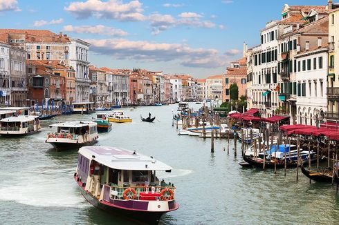 Turis di Venesia Diusir dari Bus Air karena Tak Pakai Masker
