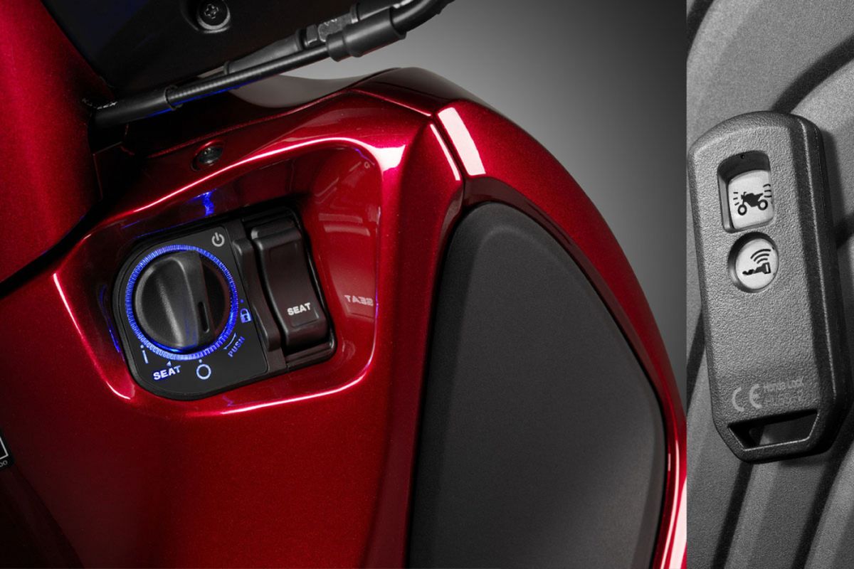 Honda SH150i mengadopsi teknologi smart key system.