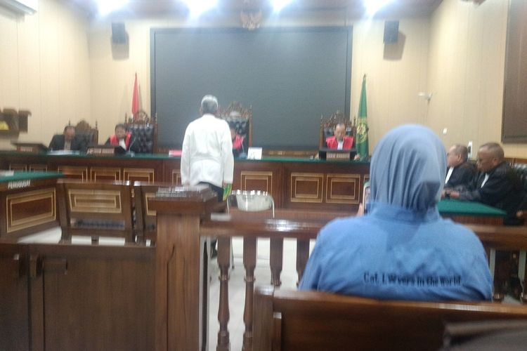Kakek yang Tendang Kucing hingga Mati di Blora Divonis Kerja Sosial 20 Jam