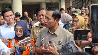163 Ambulans Dikerahkan Evakuasi Korban Kecelakaan Kereta di Bekasi ke 10 RS