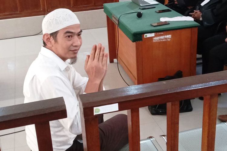 Terdakwa Sugeng Guruh Gautama Legiman (41) menghadapi tuntutan 4 tahun dari jaksa dalam sidang perkara tabrak lari di Pengadlian Negeri Cianjur, Kamis (8/6/2023)