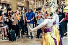 Sambut Turis Pertama 2023, Sandiaga: PPKM Diakhiri Akan Menjadi Lembaran Baru Pariwisata Indonesia