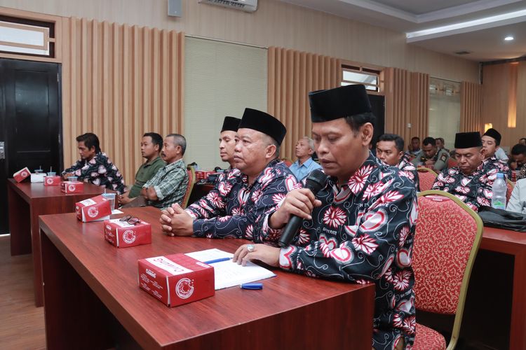 Ketua cabang perguruan silat Persaudaraan Setia Hati Terate (PSHT) Kabupaten Jember, Jawa Timur Jono Wasinudin 