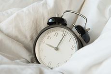 Mengapa Tidur Terlalu Lama Bikin Sakit Kepala?