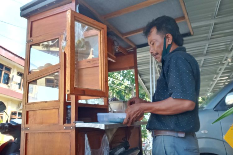 Contoh Laporan Wawancara Pedagang Bakso Nusagates