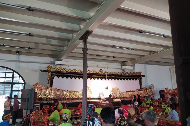 Pemerintah Kota Semarang mengadakan festival dalang untuk anak-anak muda. Kamis (27/10/2022)