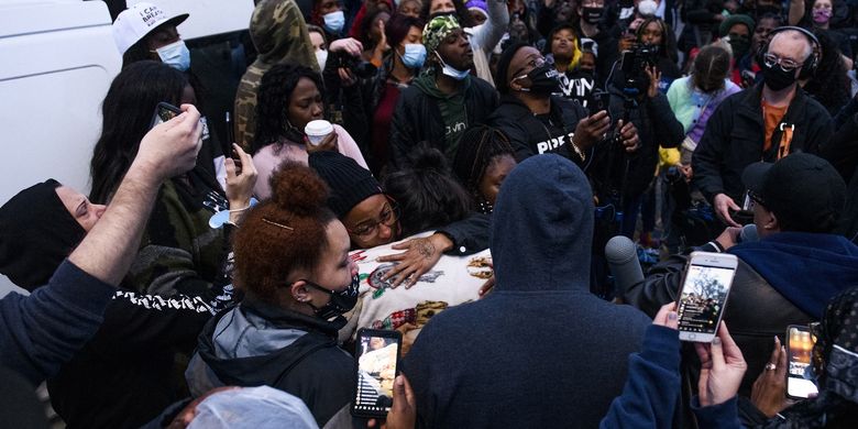 Minneapolis police shoot black man dead, triggering rioting demonstrations again page all