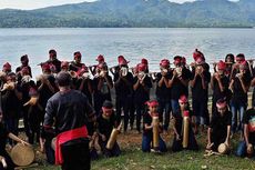 Merdu Tahuri di Pinggir Pantai