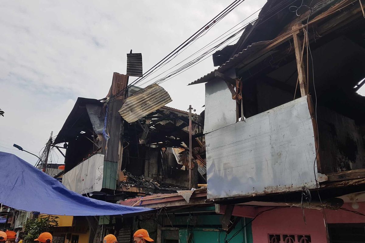 Dampak kebakaran di Jalan Kalianyar X RT 007/RW 008, Tambora, Jakarta Barat pada Rabu (17/2/2021) sore.