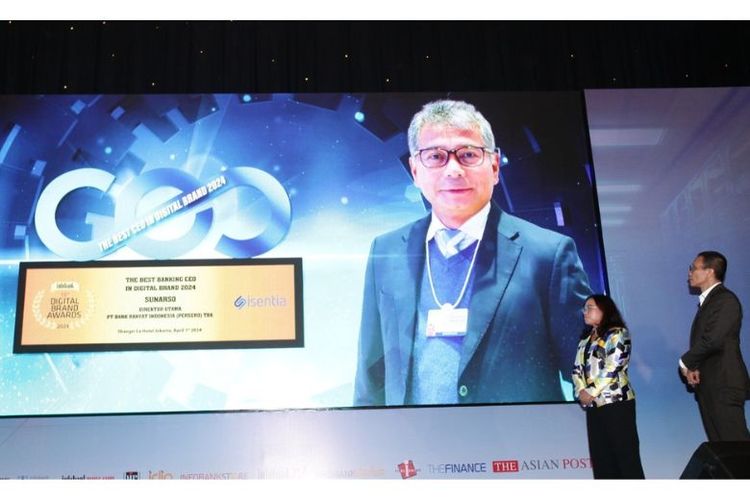 Direktur Utama BRI Sunarso dinobatkan sebagai The Best CEO in Digital Brand 2024.