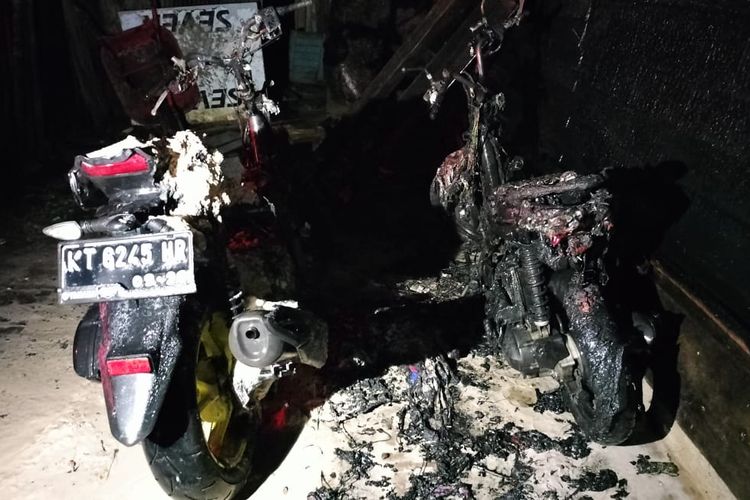 Motor terbakar saat warga asik nonton piala dunia di Balikpapan, Kaltim