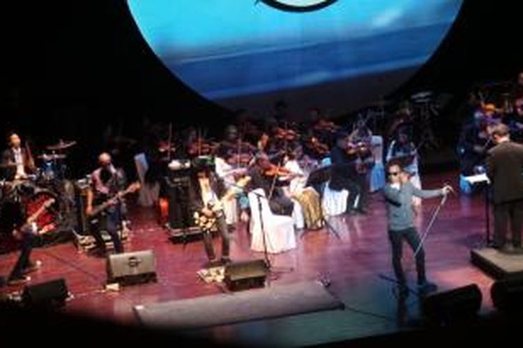 Grup band Slank saat mengisi Konser 100 Tahun Ismail Marzuki, di Teater Besar Jakarta, Taman Ismail Marzuki, Jakarta, Sabtu (24/5/2014) malam.