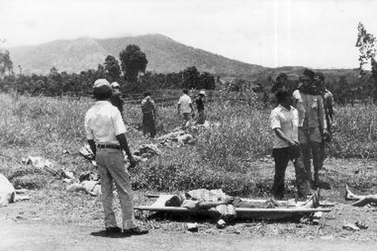 Ilustrasi tragedi gas beracun Kawah Sinila 1979. Sebagian dari 149 korban yang tewas akibat gas beracun di Dataran Tinggi Dieng pada 1979.