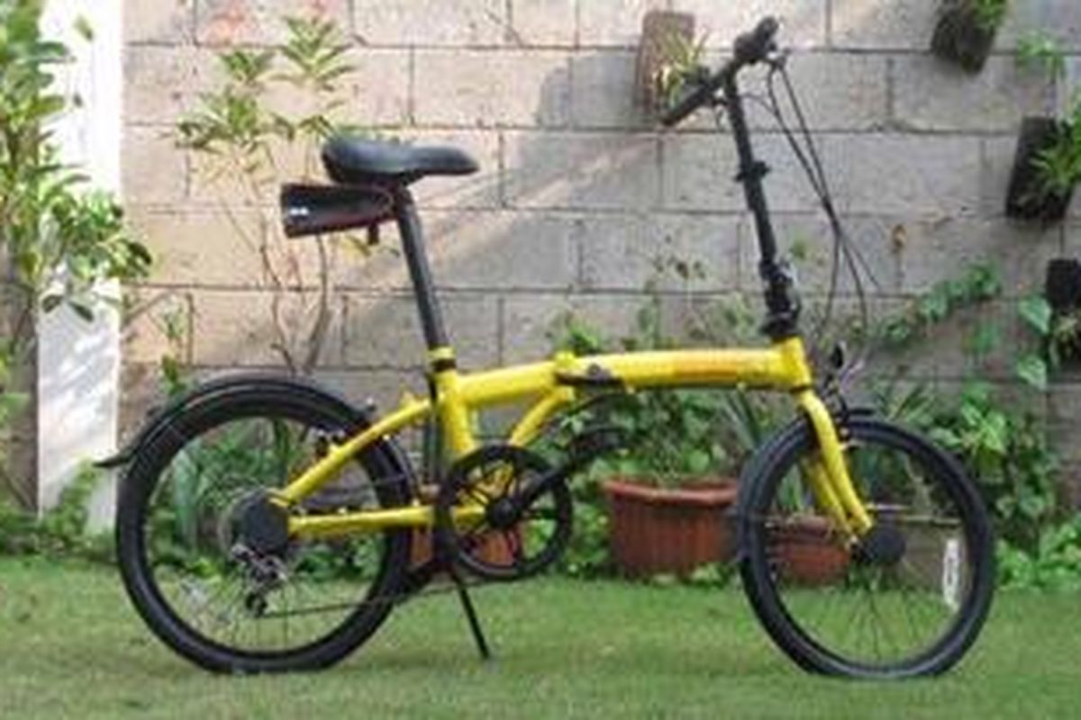 Sepeda kuning Bike to Work