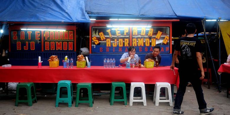 Sate Padang Ajo Ramon di Pasar Santa, Jakarta Selatan.