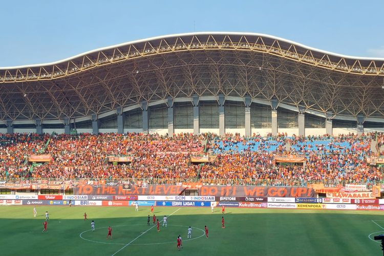 Suasana pertandingan Persija vs Persis pada pekan kedua Liga 1 2022-2023 di Stadion Candrabhaga, Kota Bekasi, Minggu (31/7/2022).