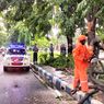 Pengendara Motor Terluka Usai Tertimpa Pohon Tumbang Saat Hujan di Sidoarjo