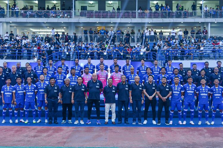 Launching Persib Bandung tatap musim Super League 2025-2026 di Stadion Gelora Bandung Lautan Api (GBLA).