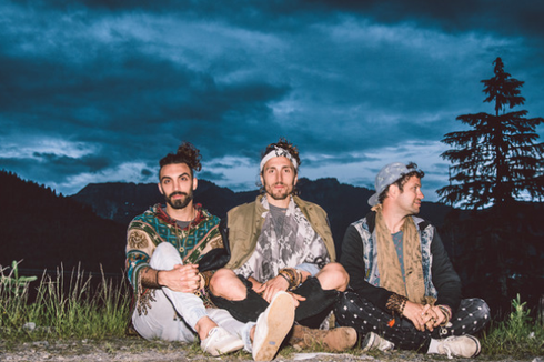 Lirik dan Chord Lagu Hideaway - MAGIC GIANT