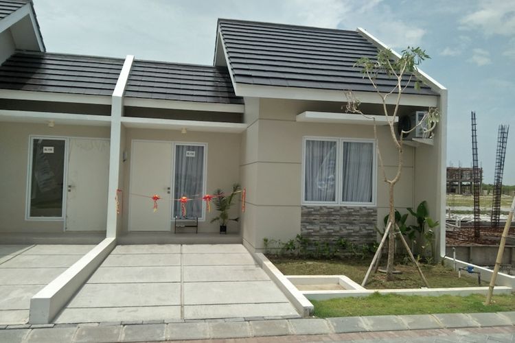 Unit millenial home yang ditawarkan di AKR GEM City, yang dibanderol mulai dari Rp400 Jutaan. Lokasi terintegrasi dengan kawasan JIIPE, yang berada di Kecamatan Manyar, Gresik, Jawa Timur.