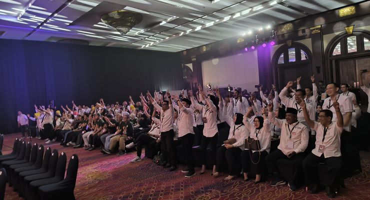 Pendukung Tiga Paslon Adu Yel-Yel di Jeda Debat Pilkada Kota Tangerang 2024